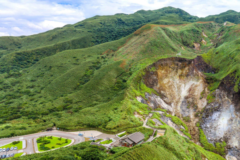 Taipei Nature Tour (Yangmingshan Park & Tamsui Day Trip) Taipei nature tour - Business Van