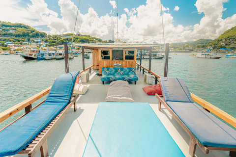 Labuan Bajo: 3-Day Komodo Sailing & Overland Tour, 12 Stops Standard Boat | 3-Day Komodo Sailing | 9 Stops | No Overland