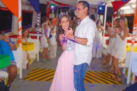 Carthagène : Dîner sur un bateau pendant que vous naviguez dans la baie