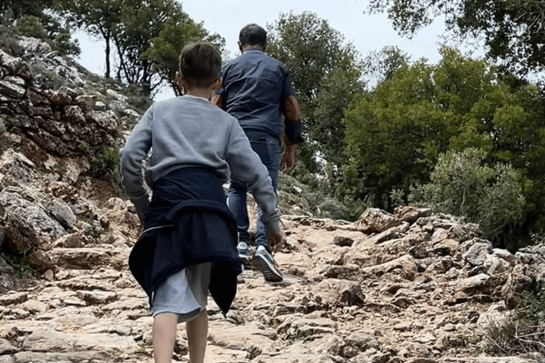 Från Chania: Dagstur till Zeus grotta och bergiga östra KretaPremiumfordon med 3 säten