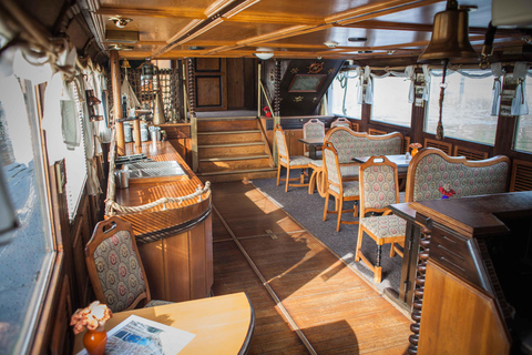 Prague : Dîner-croisière sur la rivière Vltava