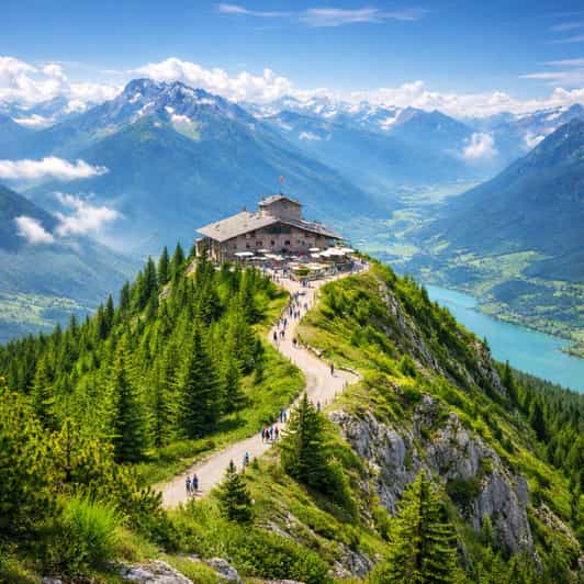 Munich: Private Chiemsee, Palace, and Eagle's Nest Tour