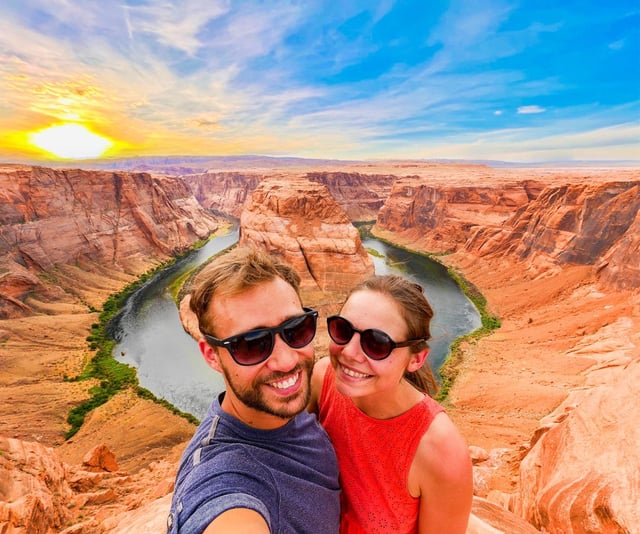 Las Vegas: Antelope Canyon and Horseshoe Bend Day Trip
