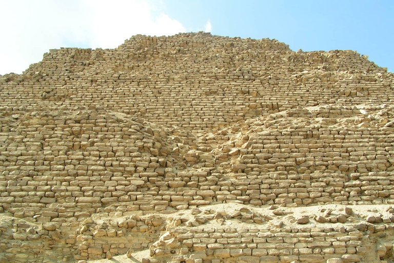 Do Cairo: Dahshur e Memphis - Excursão guiada particular de meio diaTour guiado incluindo traslados, guia japonês e entrada