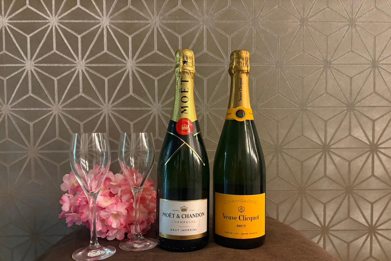 Osaka Sumo Show with Front-Row Seating & Wagyu Sukiyaki Section A: Sumo Show + Sukiyaki Meal＋Full Kimono Experience