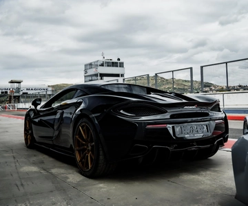 THRILL RACING SUPERCAR MASTERY