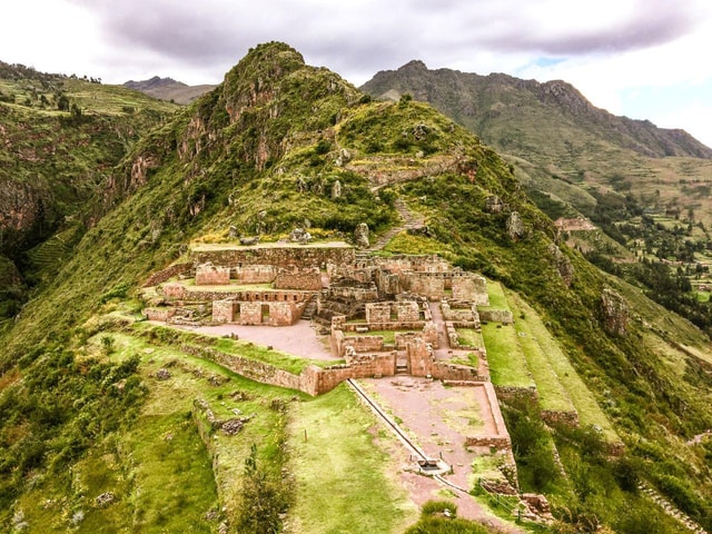 Cusco: Pisac Ruins and Market Transportation