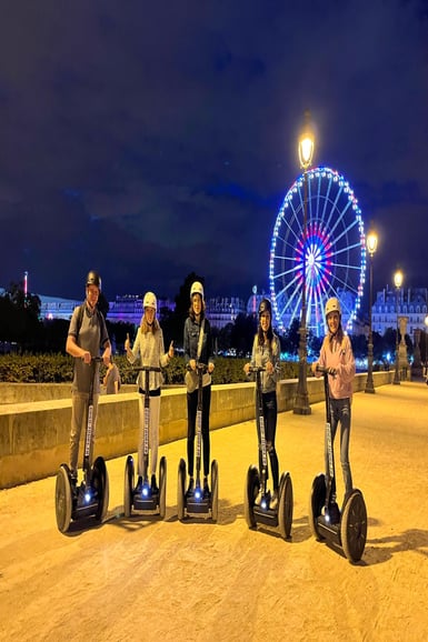 Paris la nuit : Visite nocturne en Segway avec un guide de région