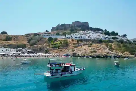 Kolymbia: Day Cruise to Lindos with 2 swimming stops