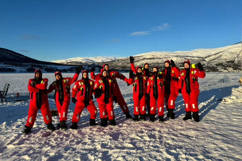 Tromsø: Campamento Flotante del Océano Ártico Traje de Rescate NataciónExperiencia diurna