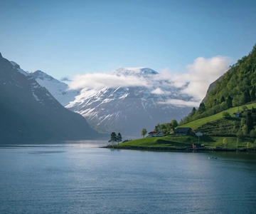 Hjørundfjord Fjord Cruise roundtrip from Ålesund