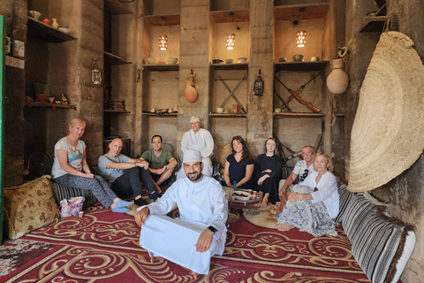 From Muscat: Nizwa & Al Hamra Guided Historical Tour