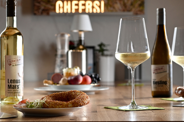 Pommern/Moselle : dégustation de vins chez le vigneronPoméranie/Moselle : dégustation de vin chez le vigneron