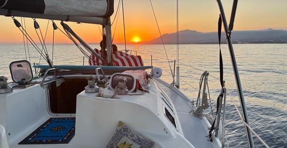Marbella: Sunset Sailing Trip with Cava & Dolphins