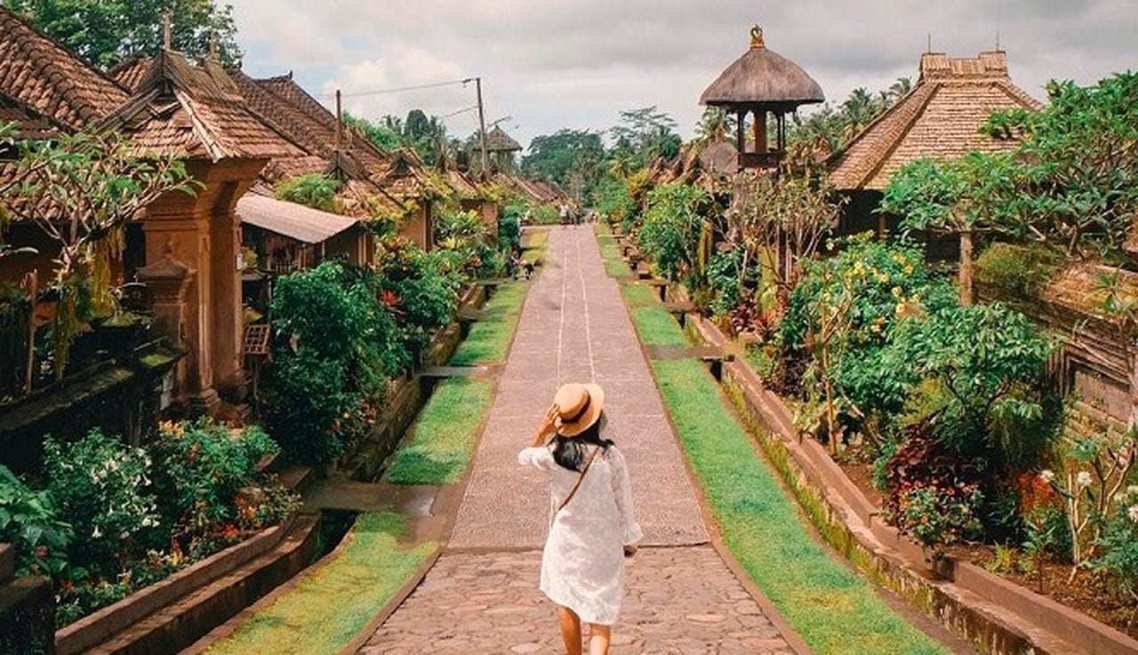 Bali: Reisterrassen von Ubud, Tempel, Dorf und Wasserfall