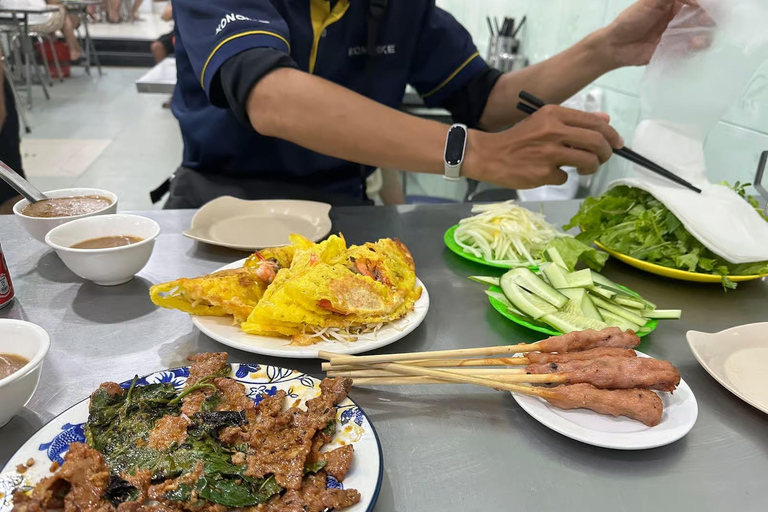 Da Nang: Taste Michelin-Recommended Street Food Like a Local Private Tour