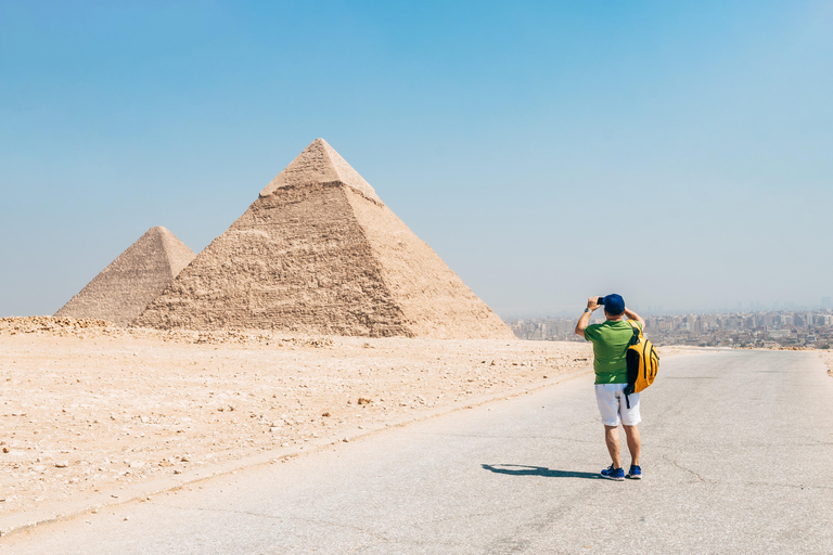 Hurghada : Excursion d&#039;une journée au Grand Musée Égyptien, aux Pyramides et au SphinxVisite partagée avec déjeuner