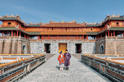 Excursão em grupo: Dia inteiro na cidade de Hue saindo de Hoi An/Da Nang