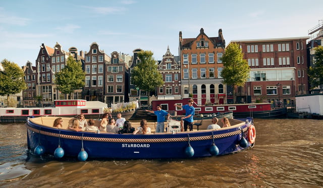 Geführte Grachtenfahrt in Amsterdam mit Option für unbegrenzte Getränke