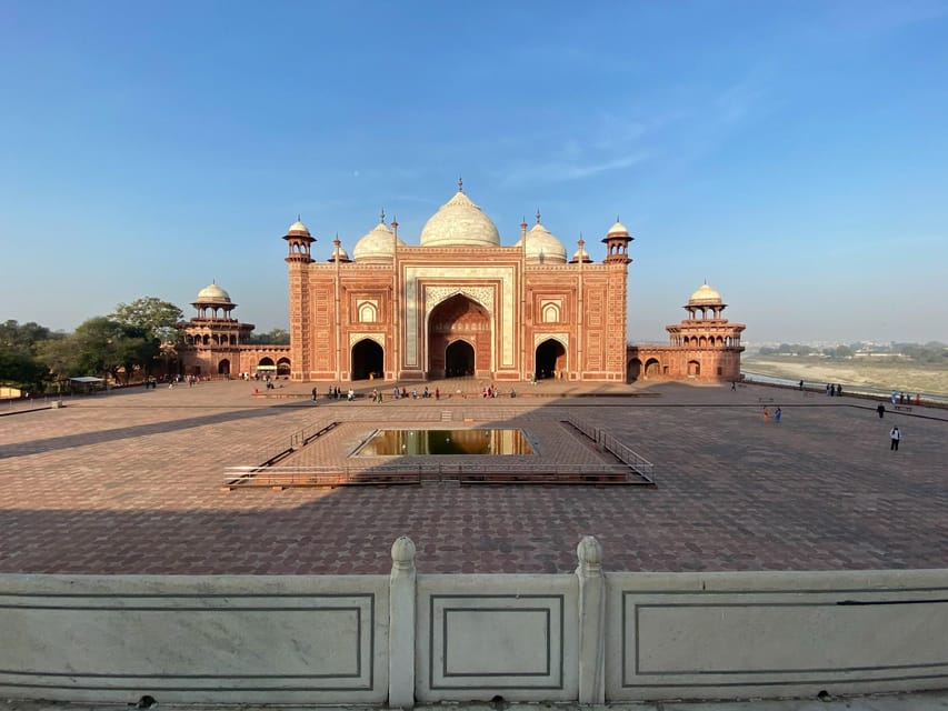 Från Delhi Privat rundtur till Taj Mahal och Agra Fort med bil