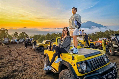 Bali: Private Mt. Batur Sunrise Jeep & Ubud Combo Experience Private Jeep Sunrise with Monkey Forest & Ubud Palace