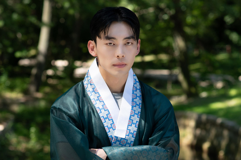 Wear Hanbok in a Hanok & Create Your Korean Name