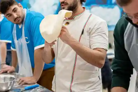 Неаполь: кулинарный мастер-класс по приготовлению неаполитанской пиццы и тирамису