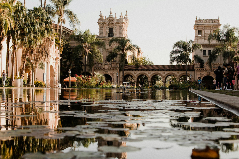 San Diego: Balboa Park & Bankers Hill Walking Tour Spanish language