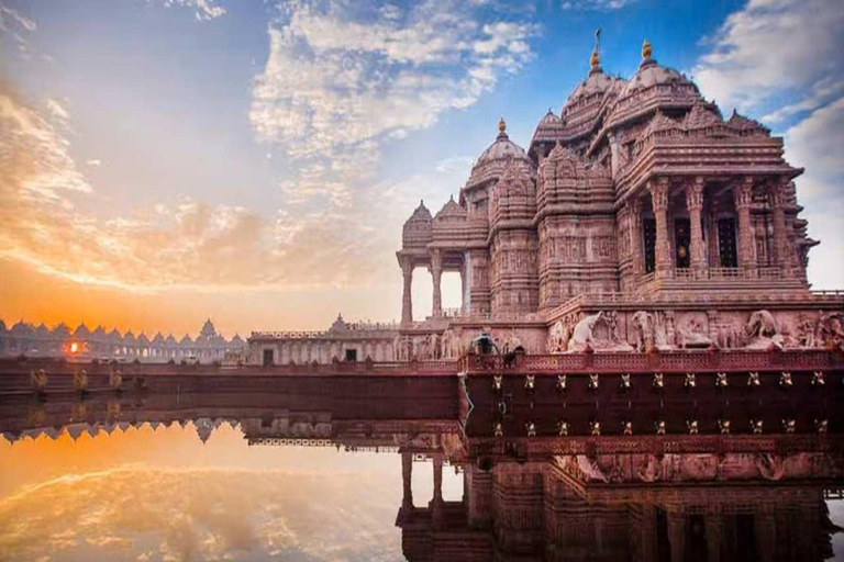 Delhi: Akshardham Temple Tour with Water & Light Show by Car Akshardham Water & Light Show with Old Delhi Tour