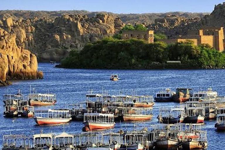 Assouan : Haut barrage, obélisque inachevé, Philae et village nubien