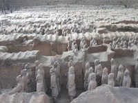 Xi'an, guerreros de terracota privados de día completo y muro de la ciudad - Housity