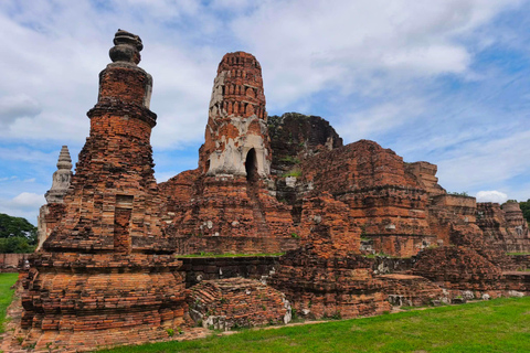 Ayutthaya Day Trip with Air condition Train & Tuk-Tuk Ride