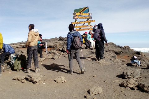 6 dagars fullmåneklättring på Kilimanjaro via Rongai-rutten