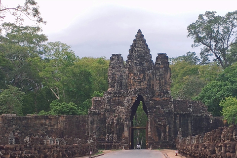 Siem Reap: Angkor Wat, Angkor Thom, and Ta Prohm Tour