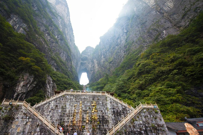 Zhangjiajie: Mystical Peaks & Ancient Towns 3-Day Tour