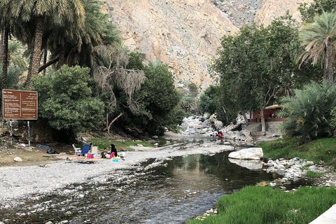 Dia inteiro em Wadi Abyadh - Aldeia de Wekan - Forte de Nakhal - primavera Quente