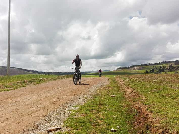 CUSCO BINKING CHINCHERO SALINERAS MORAY SACRED VALLEY FULL DAY