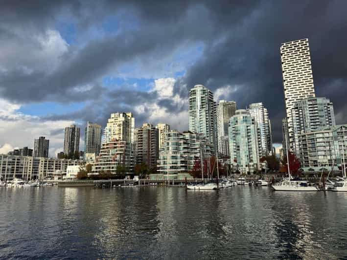 Vancouver City Tour+CAR+Grandville ISL+Queen Elizabeth/China