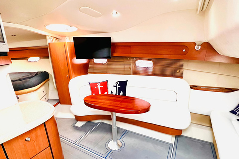 Yacht cruise Biscayne Bay, Miami Beach and Sand bar. 42Ft Yacht cruice Biscayne Bay, Miami Beach and Sand bar