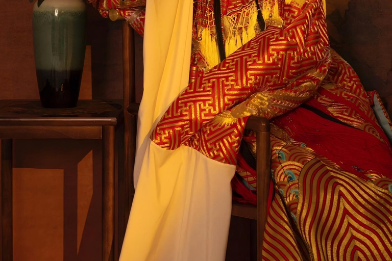Guangzhou Cantonese Opera Heritage Tour &amp; Costume Experience