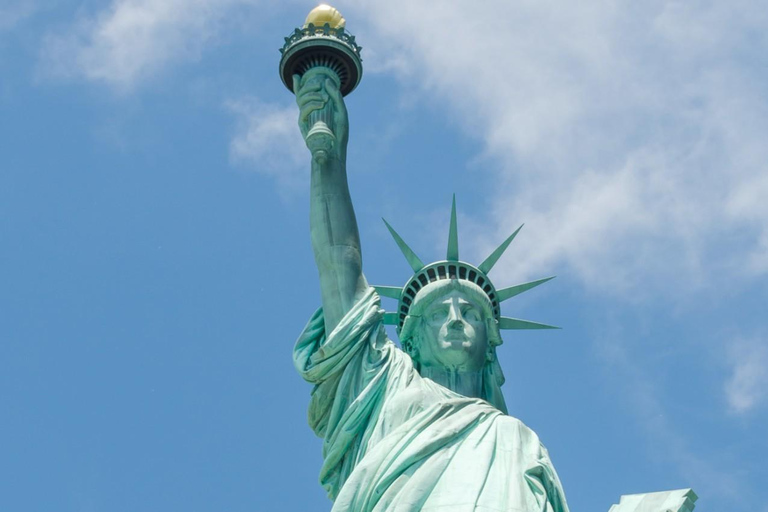 NYC: Liberty Cruise on New York Harbor with Live Guide Premium Admission