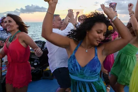 Key West: Sunset Sail with Live Band, Drinks, and Appetizers