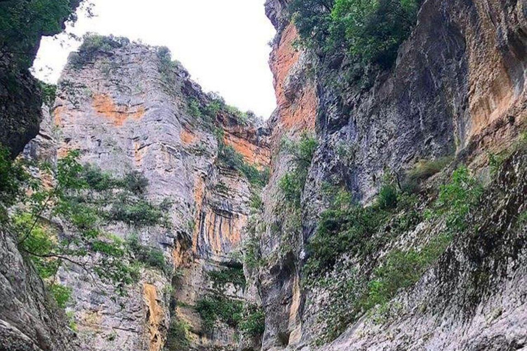 Excursión de un día a Përmet,Explora la Belleza Natural y Cultural de Albania