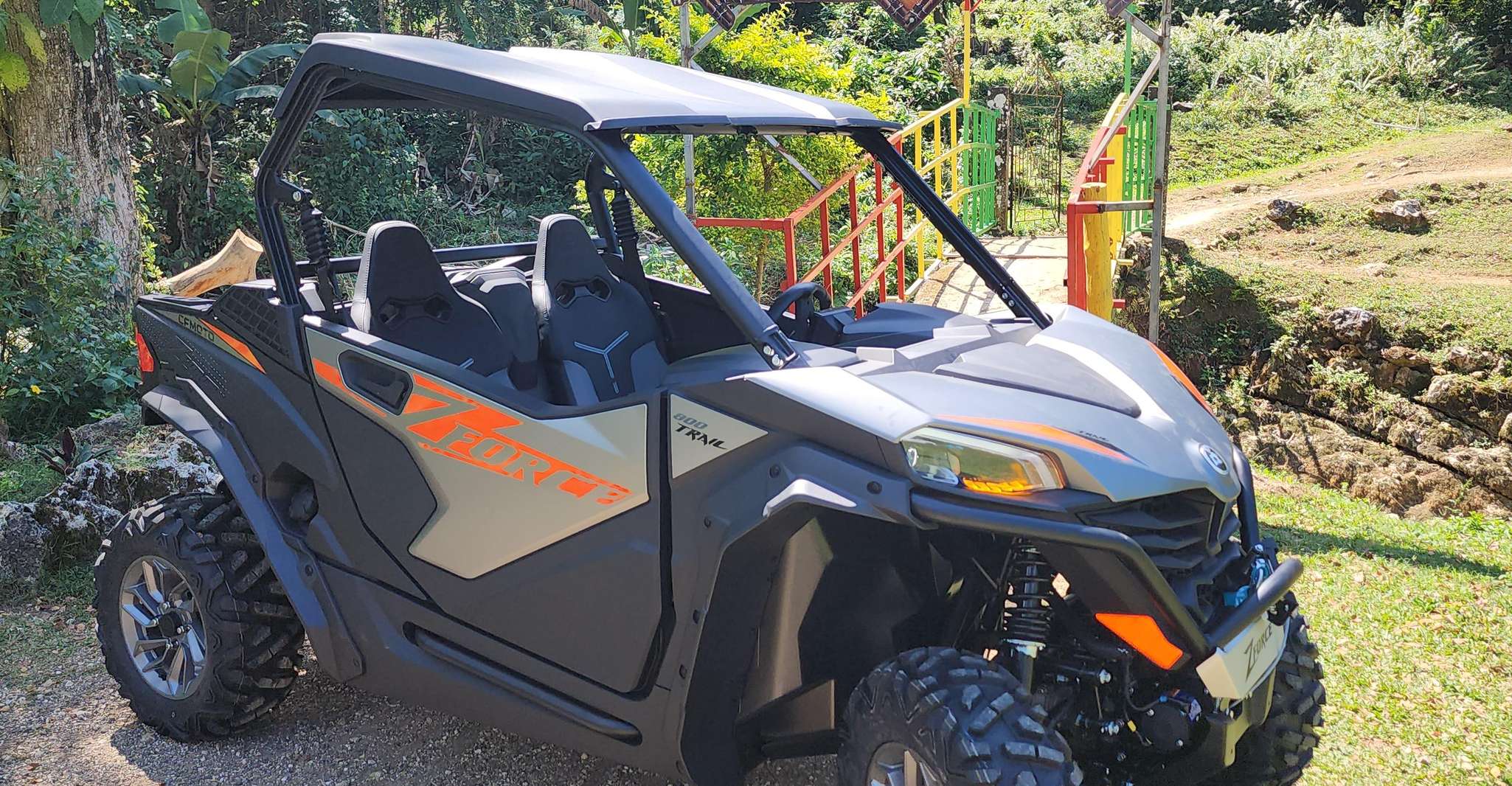 Montego Bay/Negril, RastaSafari UTV Experience bölgesinden tüm mesafeler - Hizvo