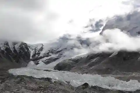 Kathmandu : 14 -Day Everest Base Camp with Kala Patthar Trek