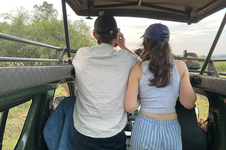 Uganda: 4-Day Queen Elizabeth National Park and Primate Tour