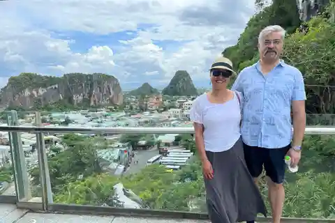 Hoi An private car to Hue via Hai Van Pass and sighseeings