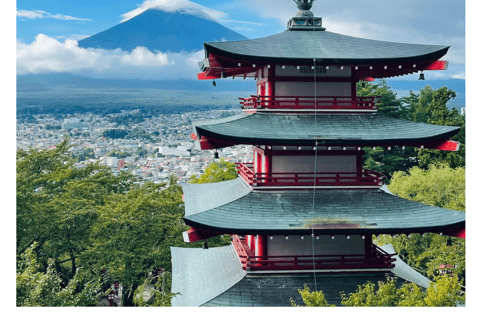 Tokyo: Mount Fuji and Hakone Private Flexible TourTour in a Prado