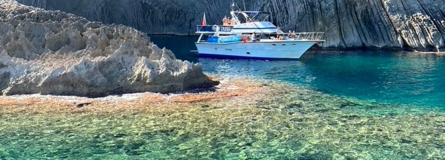 North Coast Exploration: Boat Trip with Food, Drinks, and Snorkeling