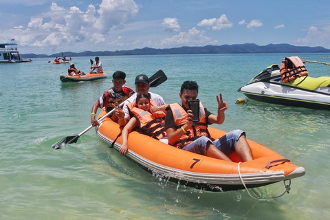 De Phuket: Ilha James Bond e passeio de canoagem em um grande barco